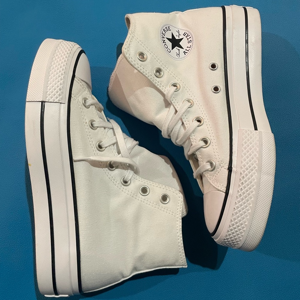 Converse All Star High-Tops in White Canvas